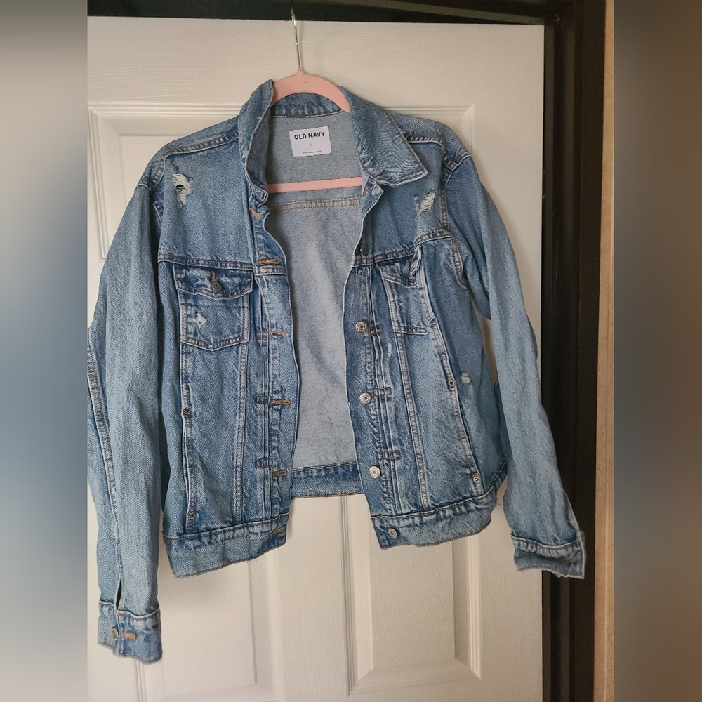 distressed blue denim jacket from the brand Old Navy - Picture 2 of 5